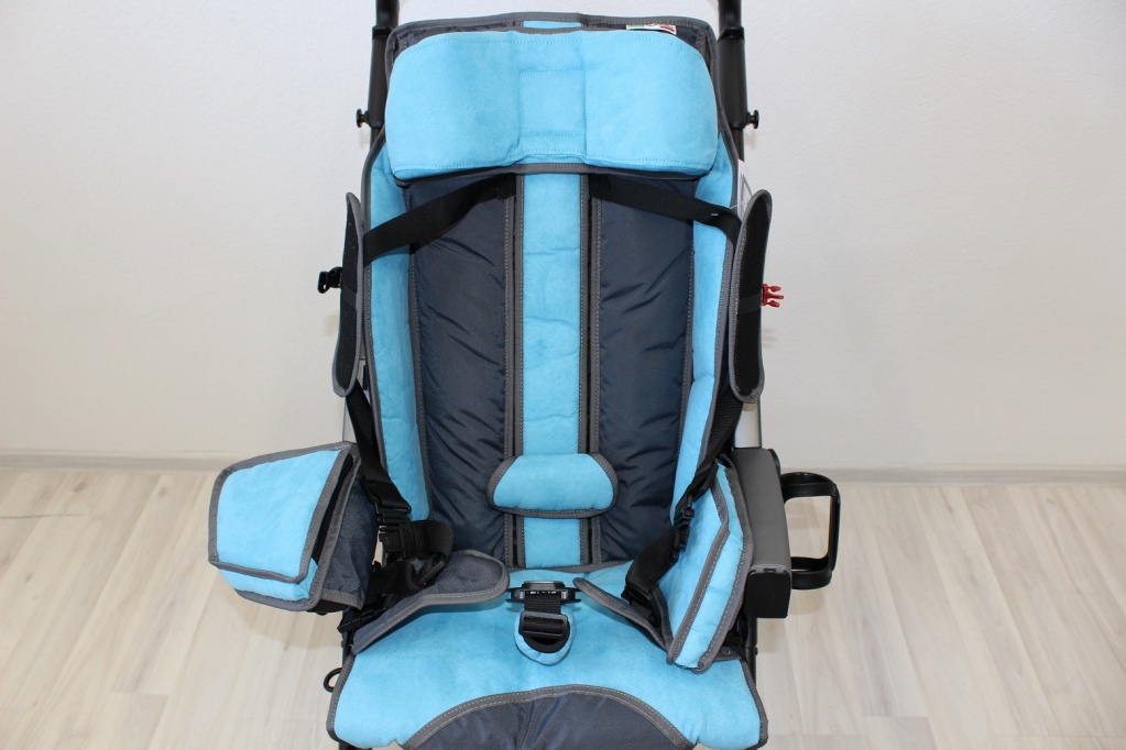 коляска Pliko